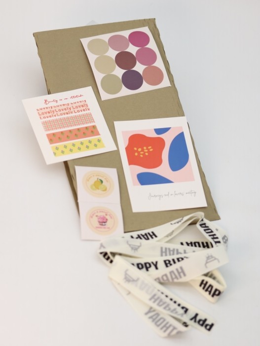 Упаковочный набор для подарков (2 листа+лента+открытка+5 наклеек) &quot;Pure joy&quot;, 40x50 см 