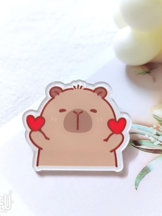 Значок акриловый iLikeGift &quot;Capybara Sends Hearts&quot; 