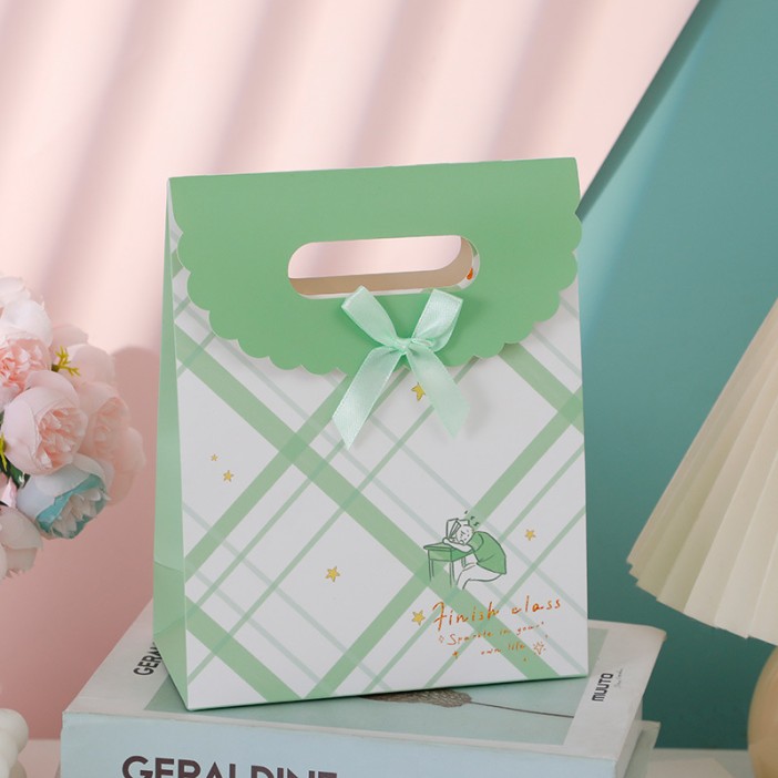 Пакет подарочный (M) &quot;Pattern plaid&quot;, green (27*19.5*8.6) 