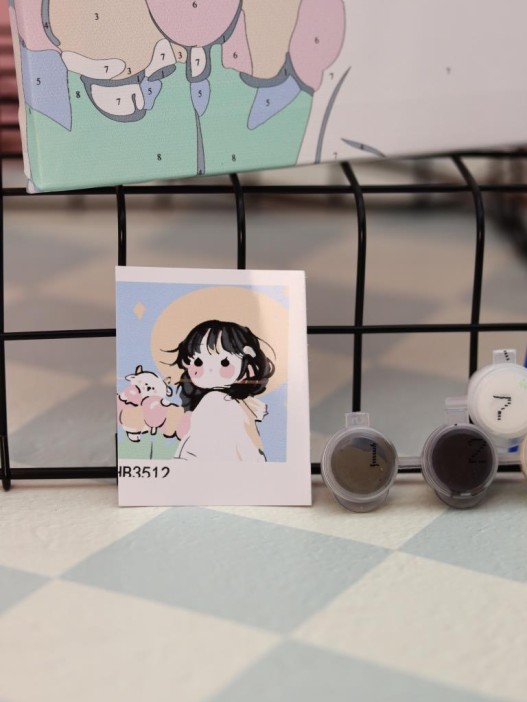 Картина по номерам на подрамнике Draw Me! «Girl in a hat», (20*20 см) 