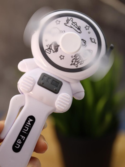 Портативный механический ручной вентилятор «Astronaut» (14,5х7,5х4 см), mix 