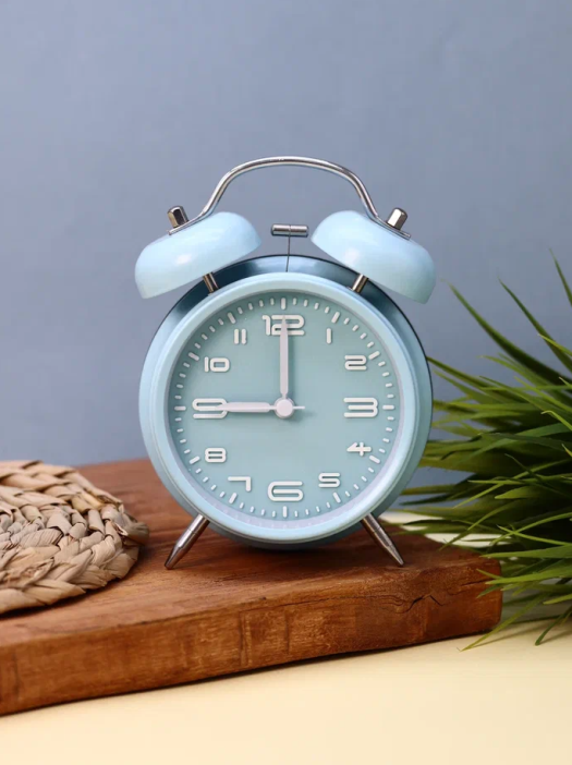 Часы-будильник &quot;Numeral white&quot;, green 