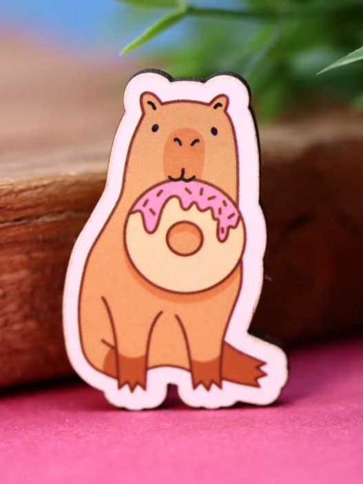 Значок ECO из дерева Capybara donut 