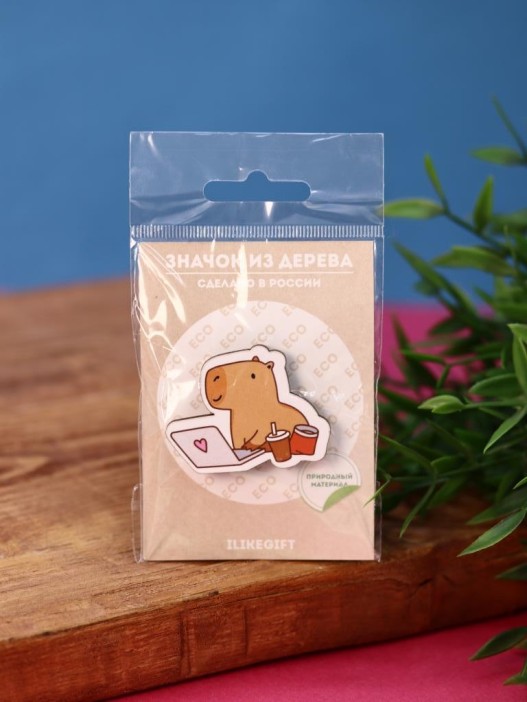 Значок ECO из дерева Capybara working 