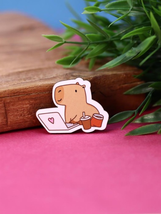 Значок ECO из дерева Capybara working 