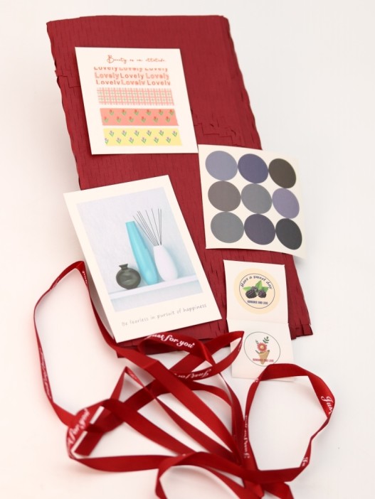 Упаковочный набор для подарков (2 листа+лента+открытка+5 наклеек) &quot;Ruby delight&quot;, 40x50см 