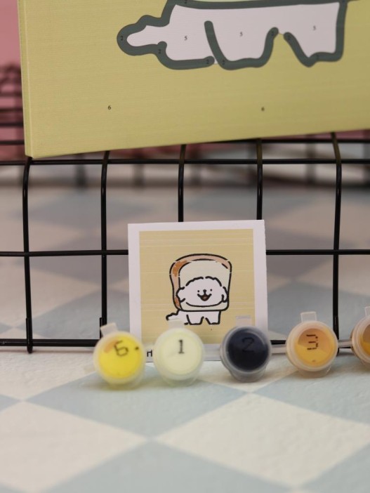 Картина по номерам на подрамнике Draw Me! «Dog and bread», (20*20 см) 