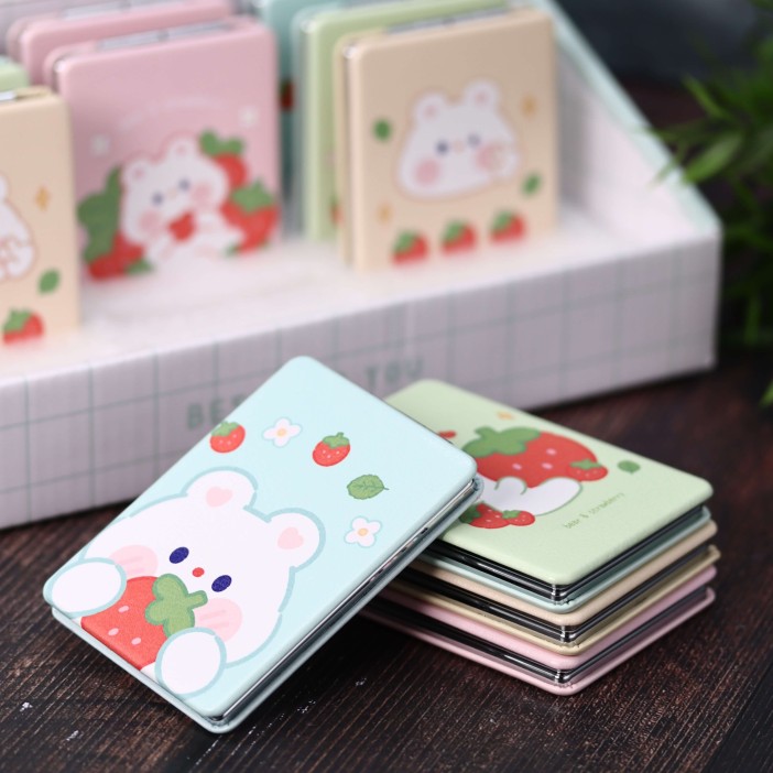 Зеркало "Bear strawberry", green 