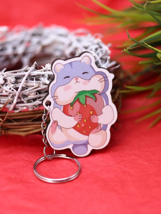 Брелок ECO из дерева &quot;Хомячок и клубника&quot; 