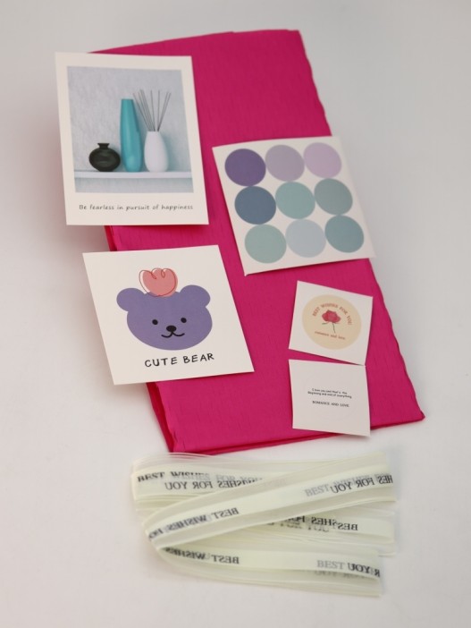 Упаковочный набор для подарков (2 листа+лента+открытка+5 наклеек) &quot;Playful glow&quot;, 40x50см 