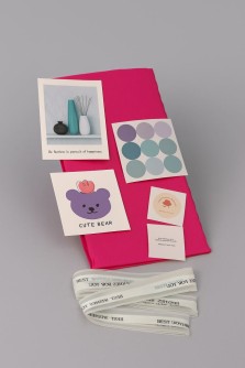 Упаковочный набор для подарков (2 листа+лента+открытка+5 наклеек) "Playful glow", 40x50см