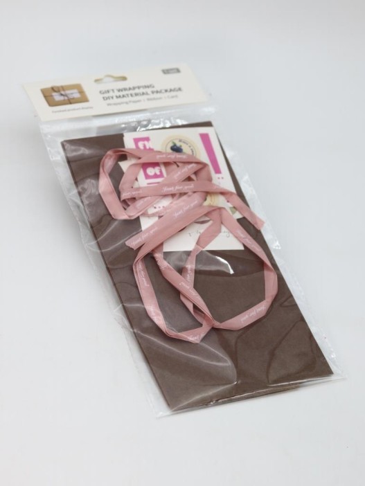 Упаковочный набор для подарков (2 листа+лента+открытка+5 наклеек) &quot;Tender paws&quot;, 50x70 см 