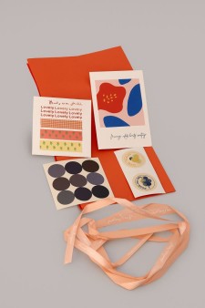 Упаковочный набор д/подарков (2 листа+лента+открытка+5 наклеек) "Citrus Delight",50x70см