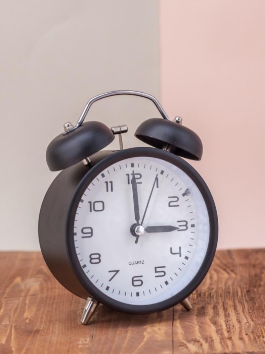 Часы-будильник "Classic model", black (14,2х10,3 см) 