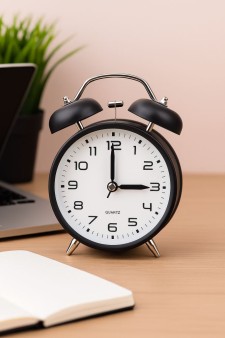 Часы-будильник "Classic model", black