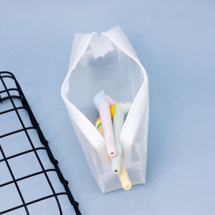 Пенал "Feathers many" white-gold 