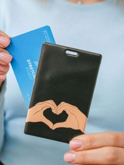 Держатель для карт "Сердце в моей руке" (6,5 х 10,4 см)