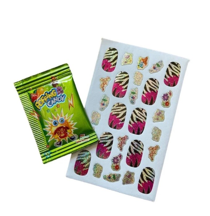 Карамель взрывная "Сладкий Маникюр" с наклейками (шоубокс - 48 шт.) 