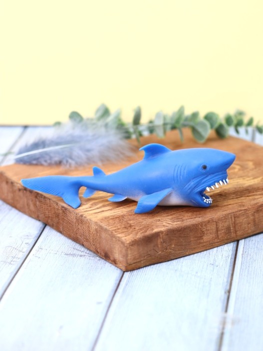 Мялка - антистресс «Stretch shark» 