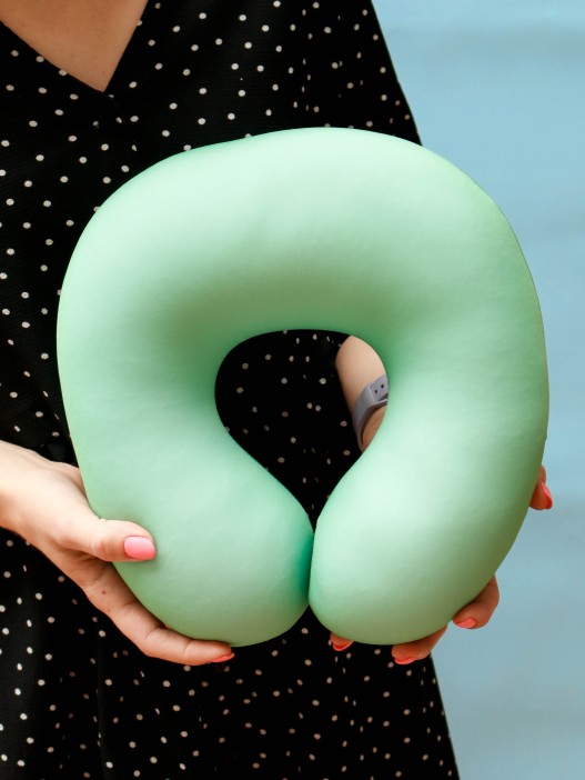 Подголовник антистресс Hugme toys «Авокадо» 