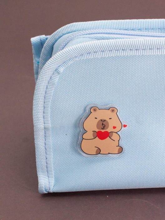 Значок акриловый iLikeGift "Капибара и сердце" 