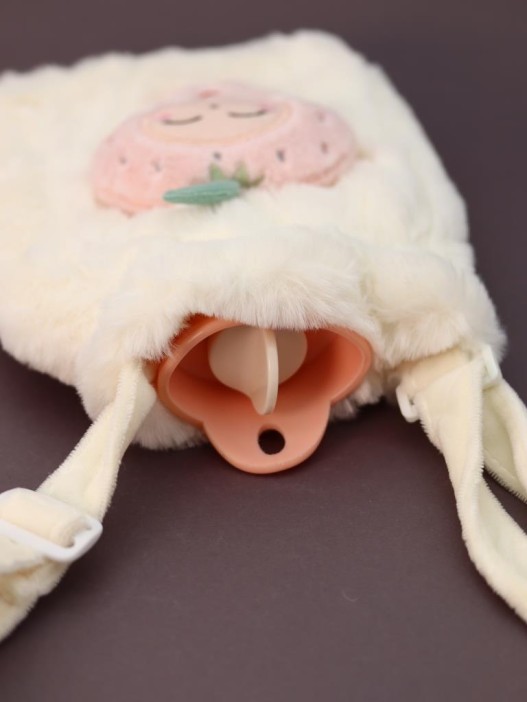 Грелка плюшевая с ремешком &quot;Plush friends&quot;, strawberries, 400 мл (21*15,2 см) 