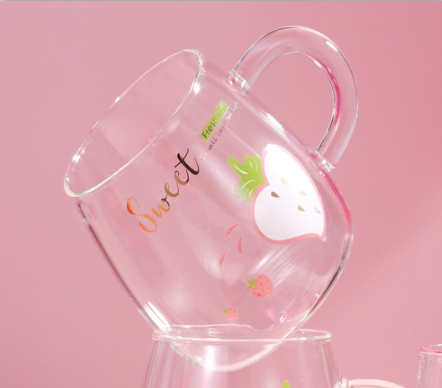 Кружка стеклянная &quot;Love in strawberries&quot;, white (470 мл) 