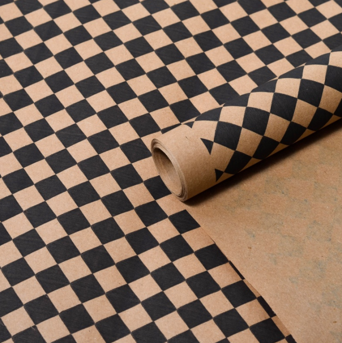 Крафт бумага &quot;Ромбы&quot; черный цв. на коричневом фоне 70 см*8,5 ярд 
