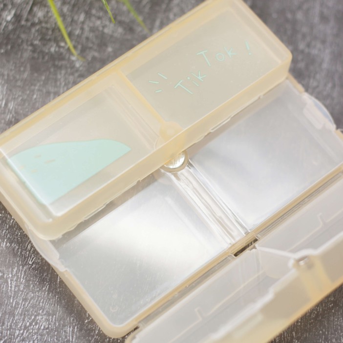 Таблетница &quot;Half fruit avocado&quot;, yellow 