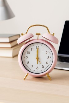 Часы-будильник «Aesthetic», pink