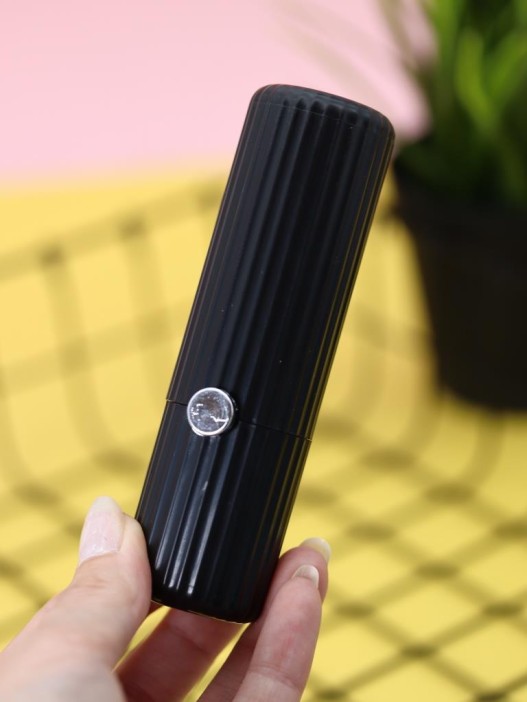 Ролик для чистки одежды компактный iLikeGift &quot;Black cylinder&quot;, (11*3 см) 