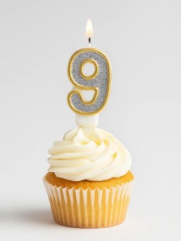 Свеча для торта "Sparkle digit" цифра 9, (7 см)