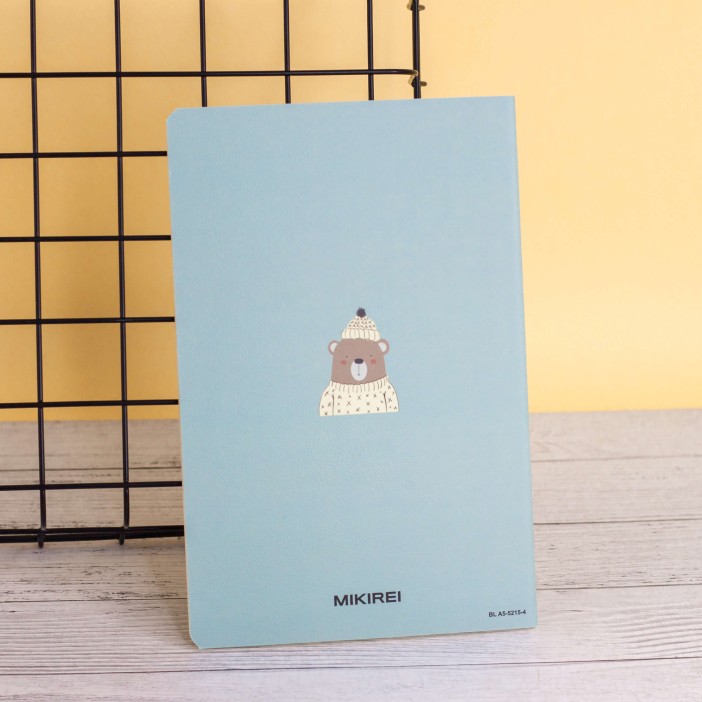 Тетрадь (A5) "Dreamy winter bear", green (13.5*20.5) 