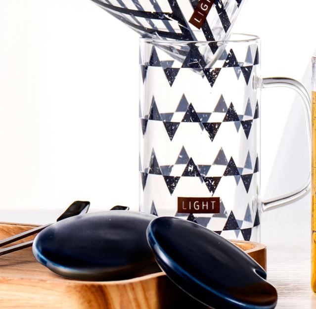 Кружка стеклянная &quot;Light abstraction&quot;, black (420 мл) 