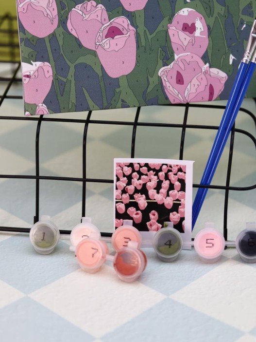 Картина по номерам на подрамнике Draw Me! «Beautiful flowers», (20*20 см) 