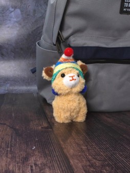 Брелок «Lama hat», beige