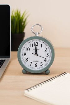 Часы-будильник "Every day", green