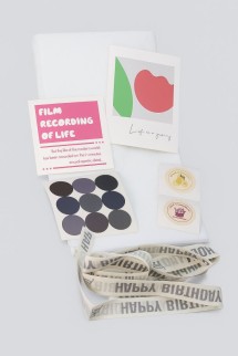 Упаковочный набор д/подарков (2 листа+лента+открытка+5 наклеек) "Happy moments", 50x70см