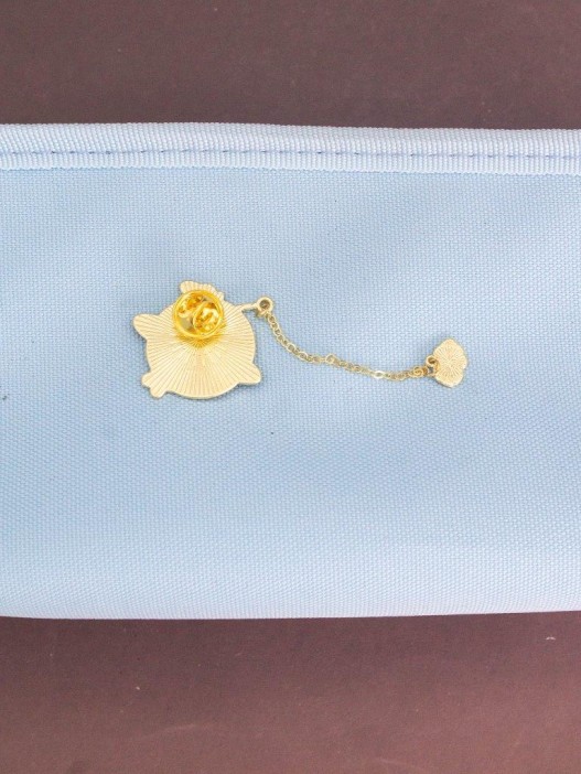 Значок металлический iLikeGift &quot;Puppy catches cabbage&quot; 