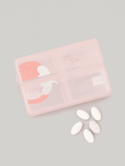 Таблетница "Half fruit strawberry" pink