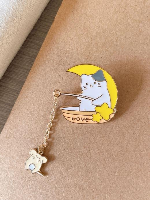 Значок металлический iLikeGift &quot;Moon fishercat&quot; 