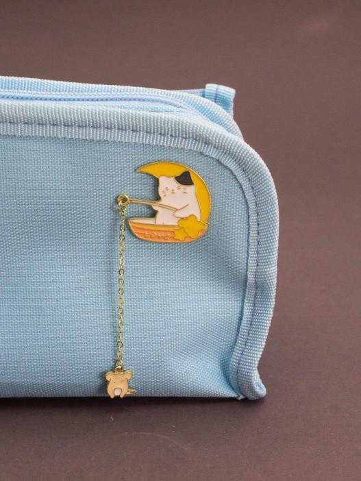 Значок металлический iLikeGift &quot;Moon fishercat&quot; 