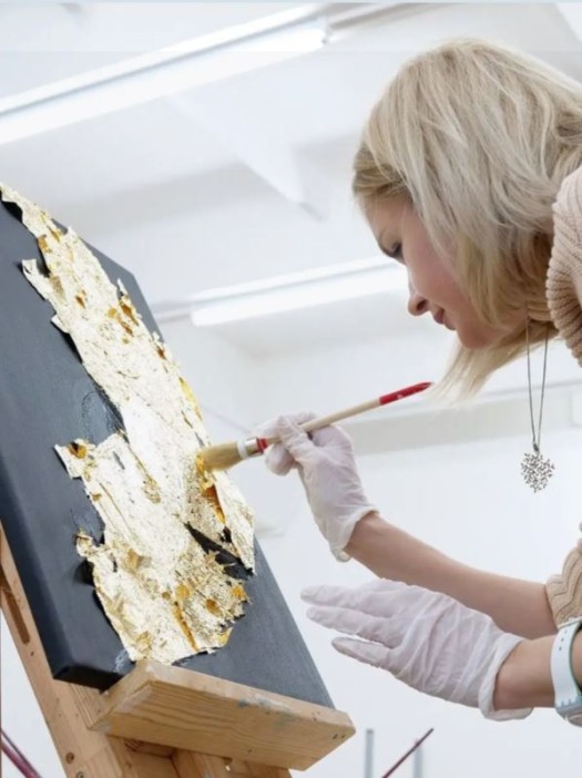 Картина по номерам с поталью 40х50 &quot;БЕЛЫЕ ЦВЕТЫ И БАБОЧКИ&quot; (13 цветов, чёрный холст) 