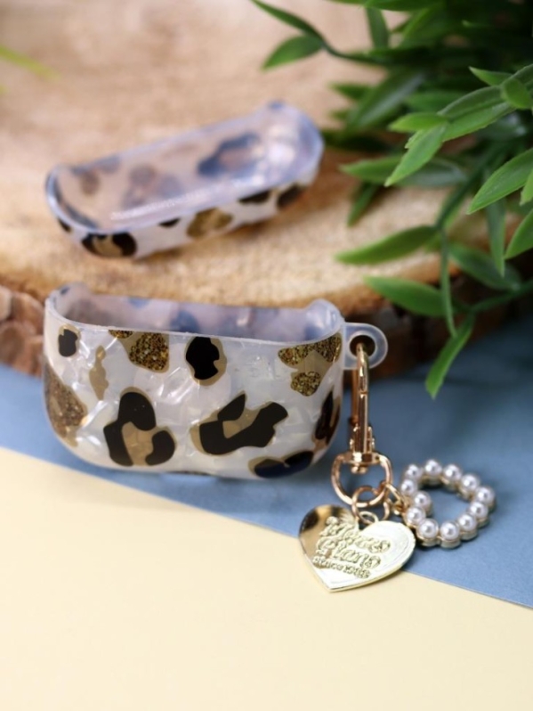 Чехол для AirPods 3 "Leo print"