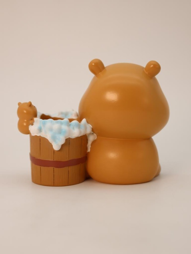 Ночник - подставка для канцелярских принадлежностей "Capybara student" (13.8 см)