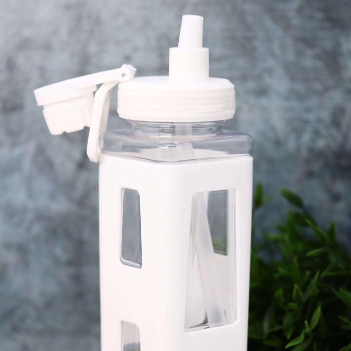 Бутылка «Bright square», white (700 ml) 