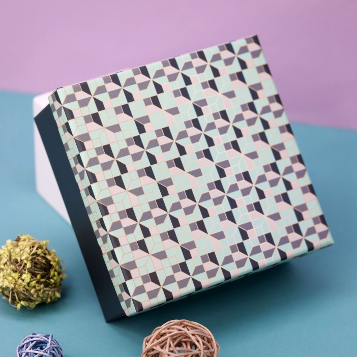 Подарочная коробка «Patterns 2», 15*15*6.5 