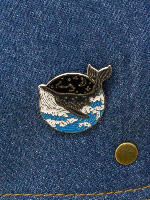 Значок металлический iLikeGift &quot;Whale in the ocean&quot; 