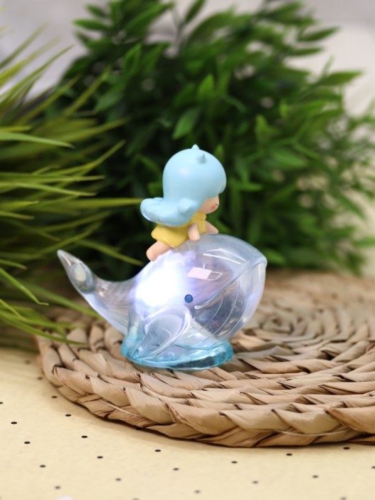 Ночник «Dream girl whale» 