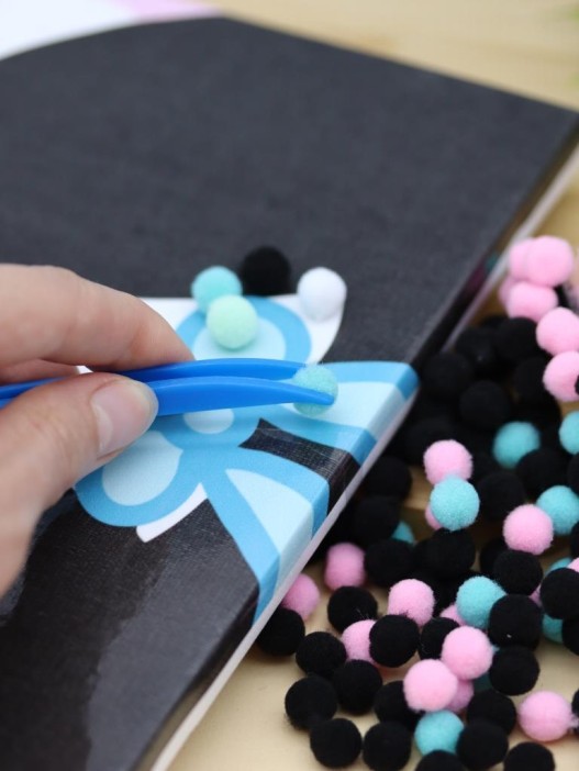 Картина из помпонов на подрамнике Draw Me! «Panda», (20 х 20 см) 